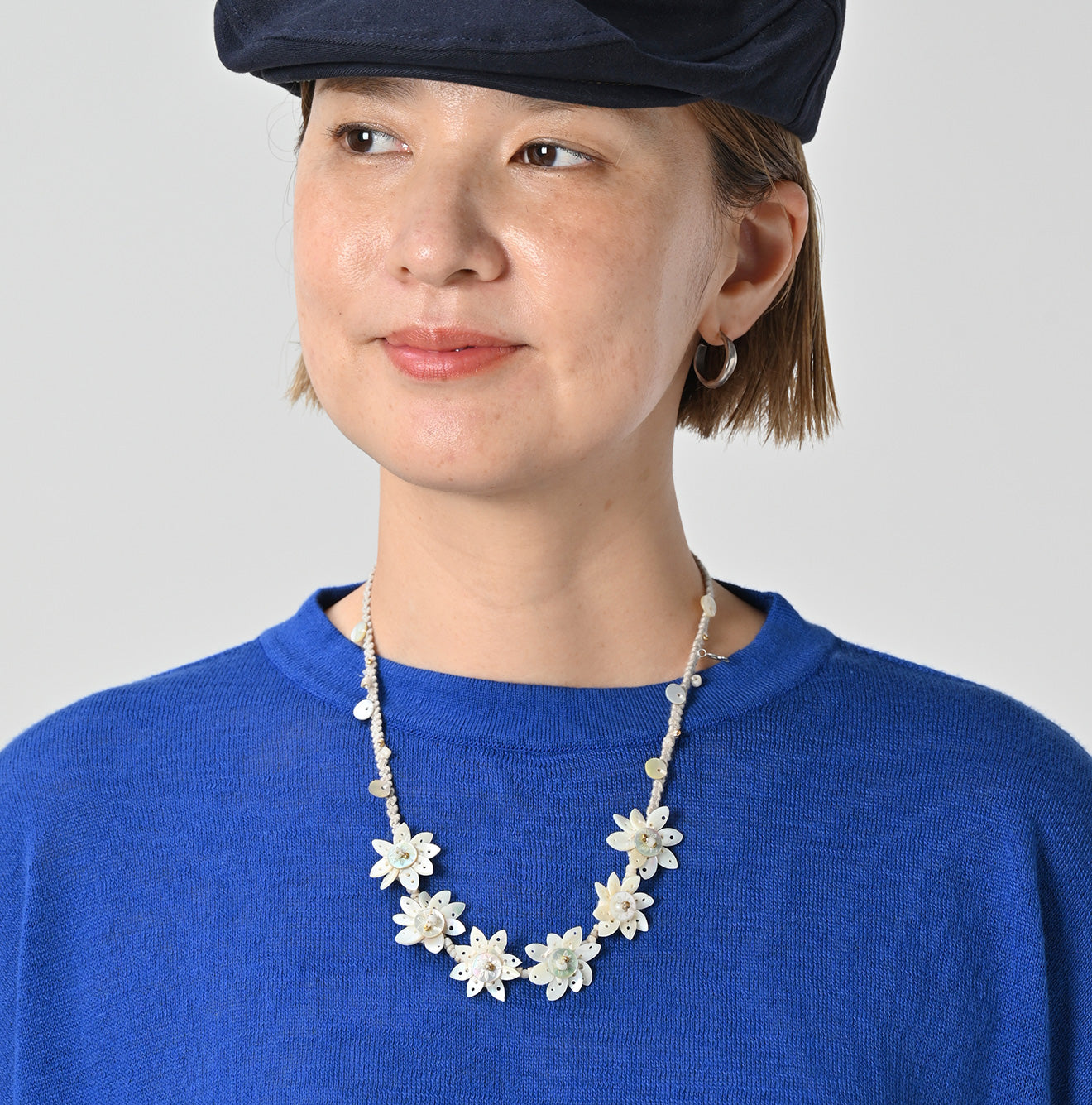 Sun Shell Flower Choker