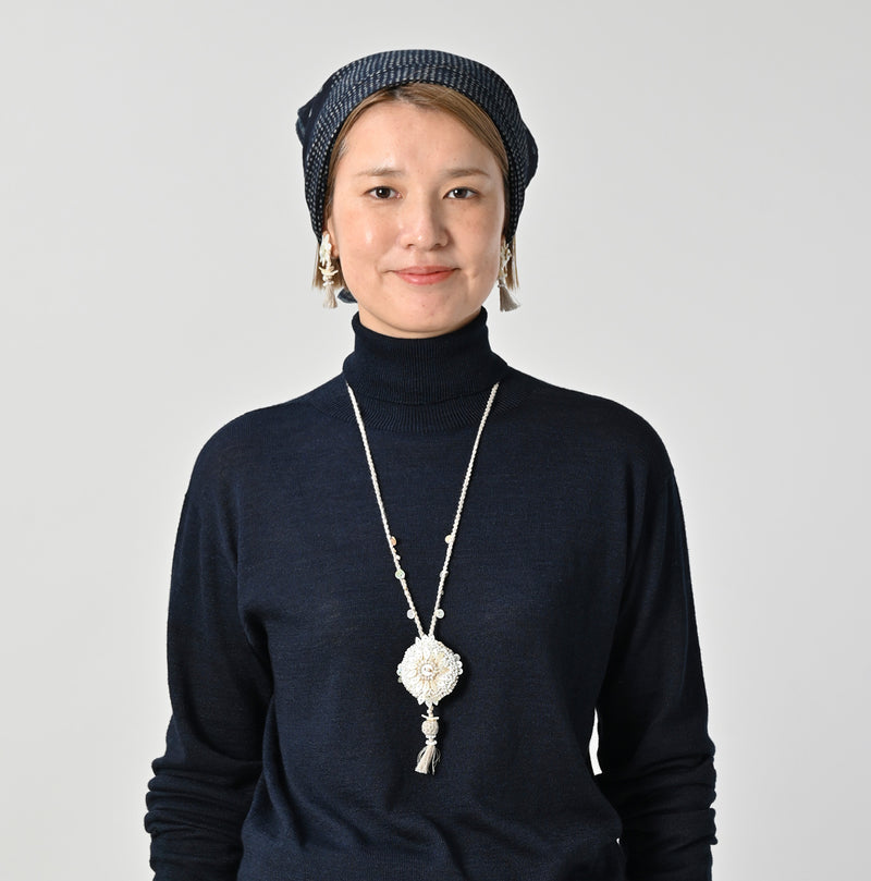 Sun Shell Flower Necklace - Image 2