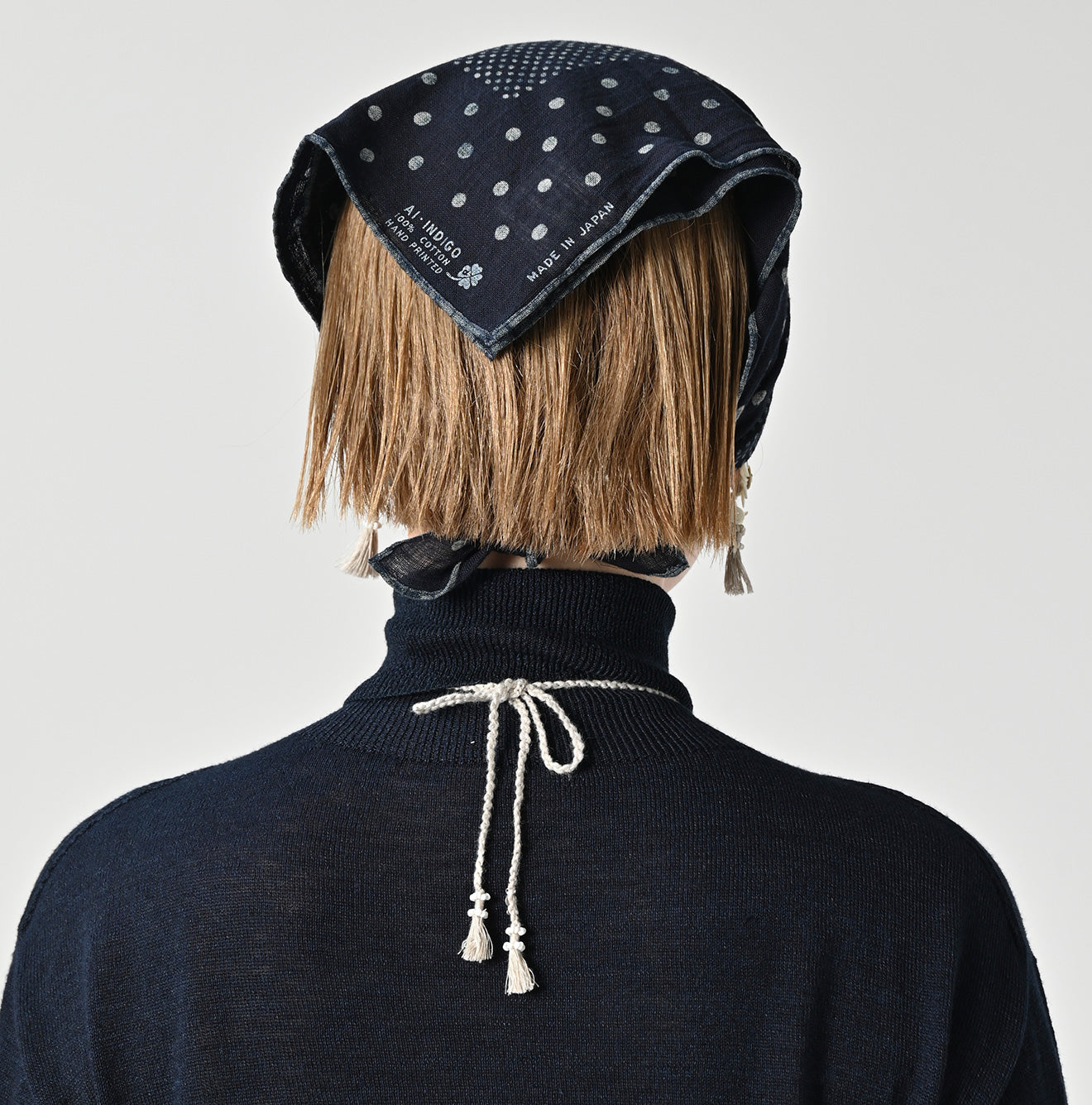 Sun Shell Flower Necklace - Image 4