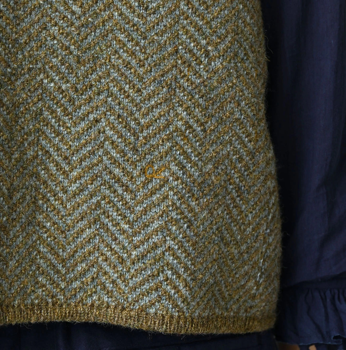 45R Shetland Herringbone Vest - Image 13