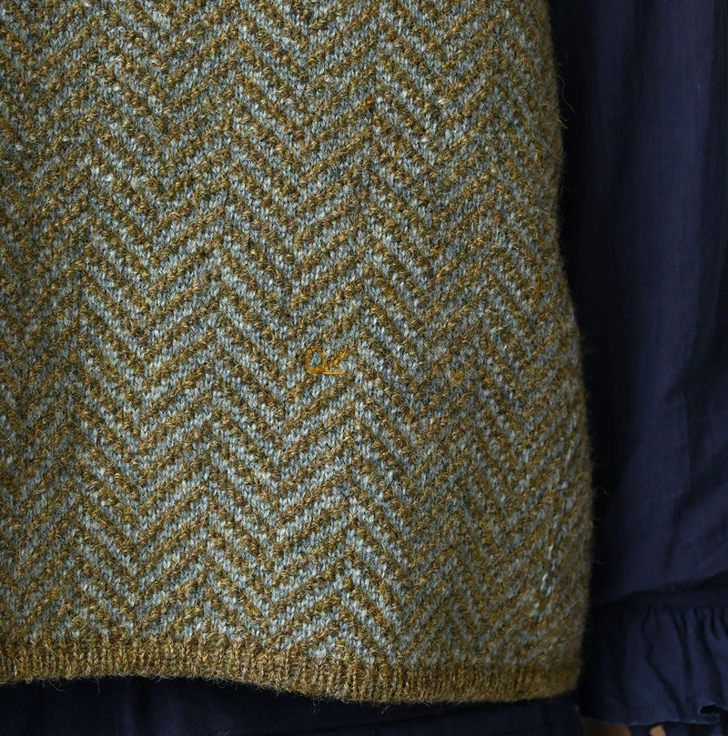 45R Shetland Herringbone Vest - Image 13