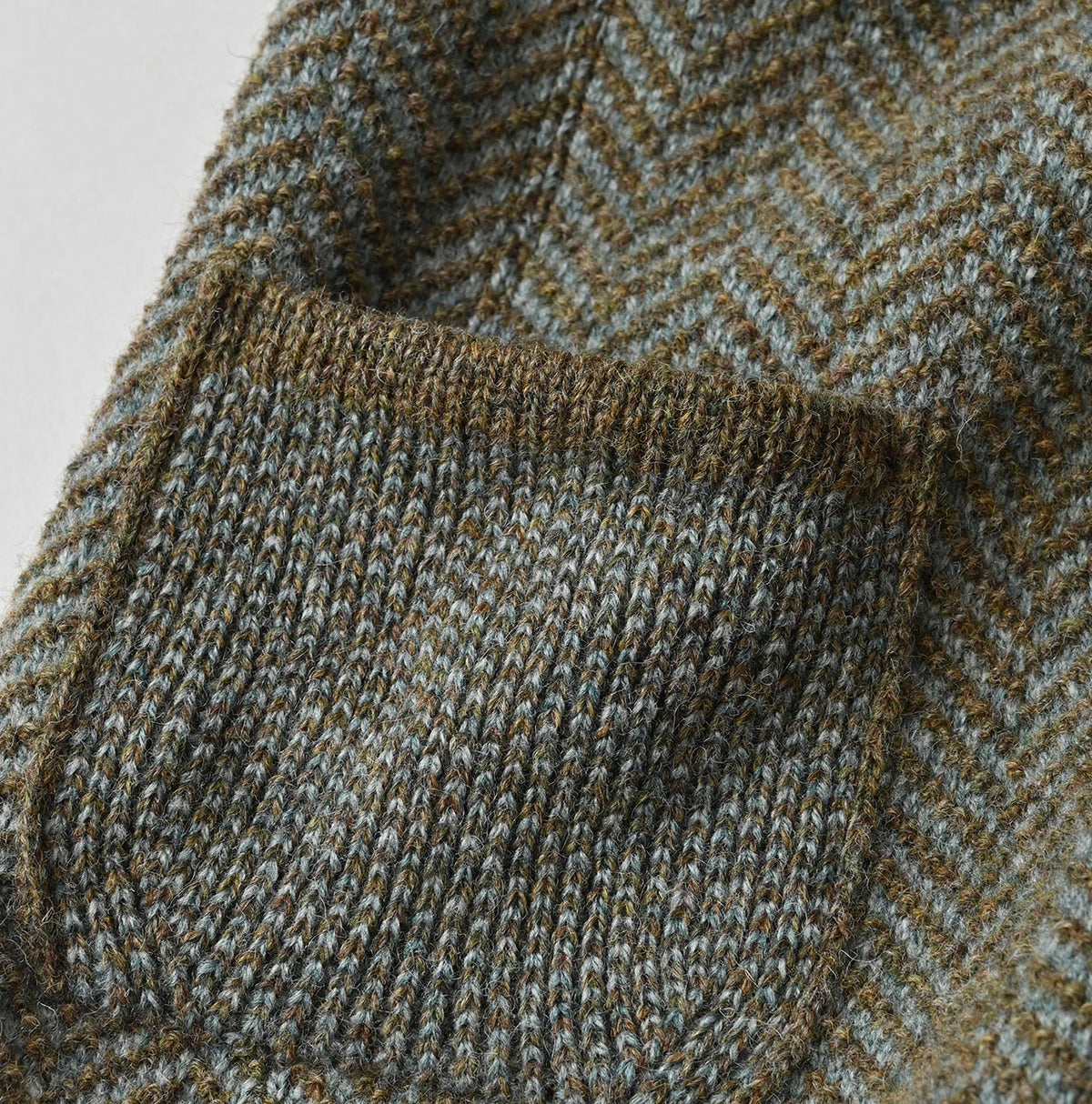 45R Shetland Herringbone Vest - Image 22