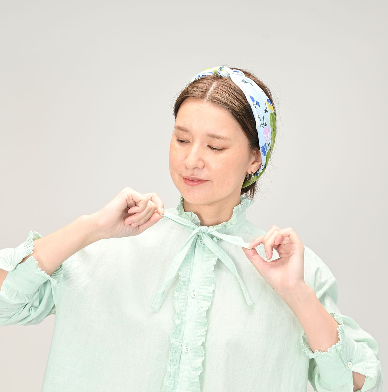 45R Khadi Tuck Frilled Bowtie Blouse