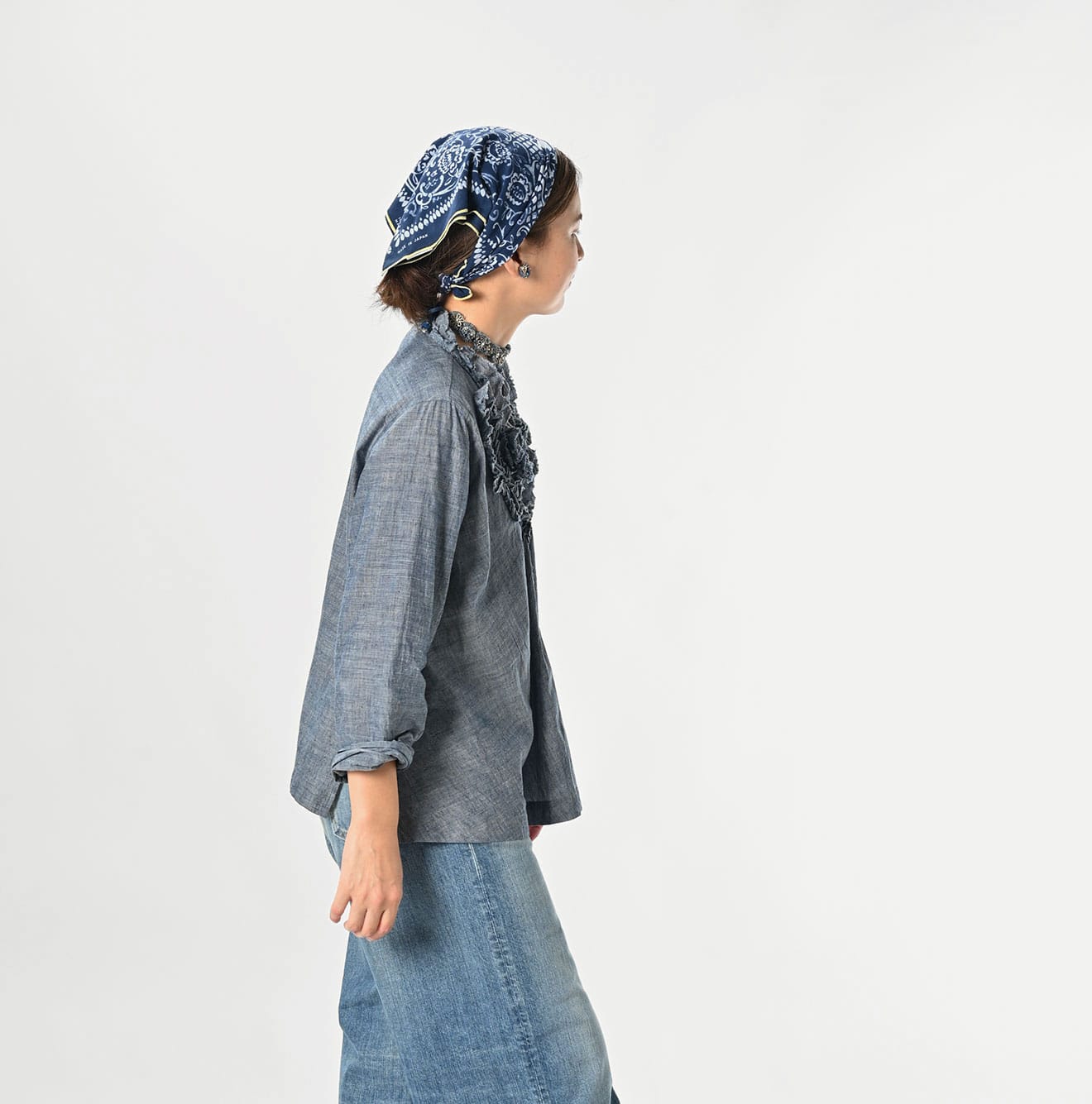 45R Ai Indigo Dungaree Khadi Frilled Cachecoeur