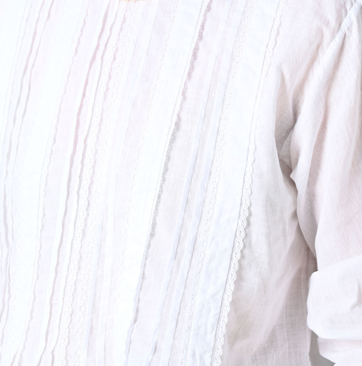 45R Khadi Tuck Lace Blouse