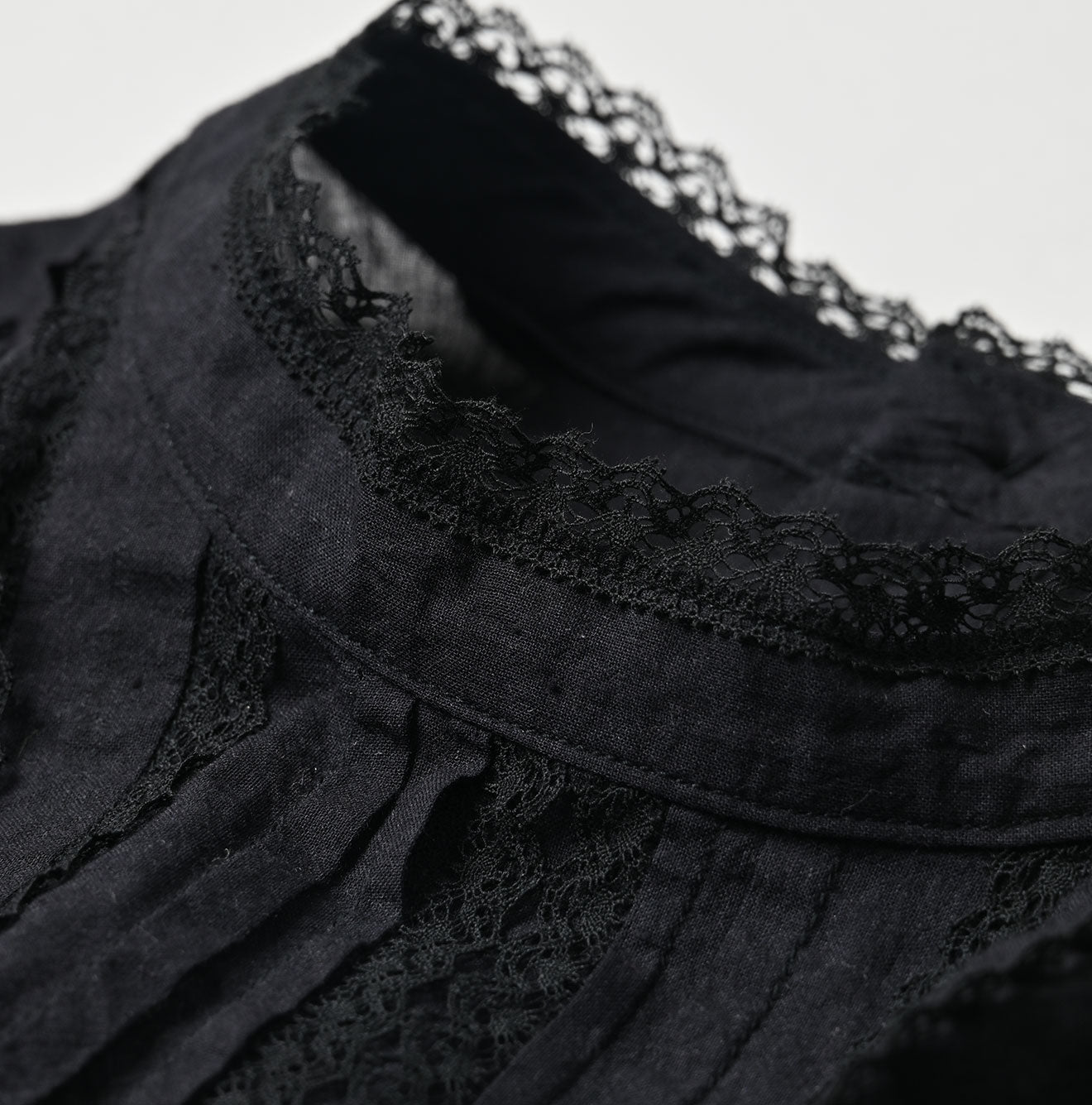 45R Khadi Tuck Lace Blouse