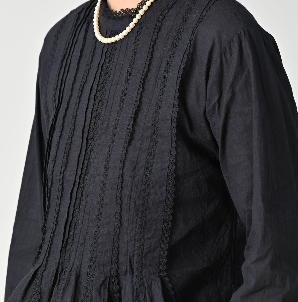 45R Khadi Tuck Lace Blouse