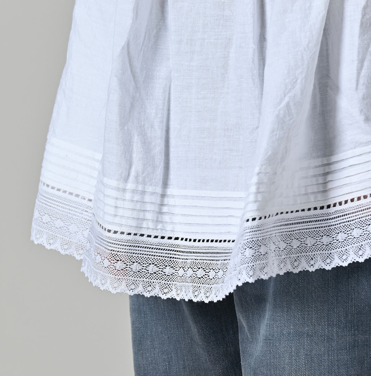 45R Khadi Lace Tuck Smocking Blouse