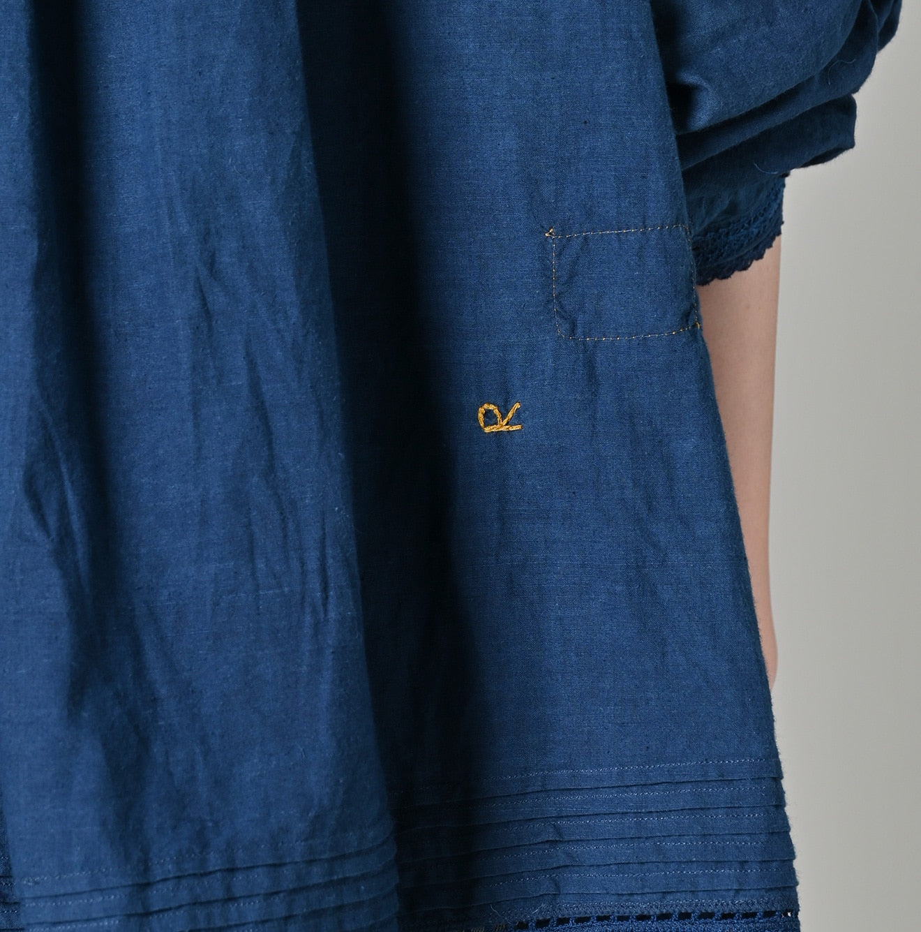 45R Ai Indigo Khadi Lace Tuck Smocking Blouse