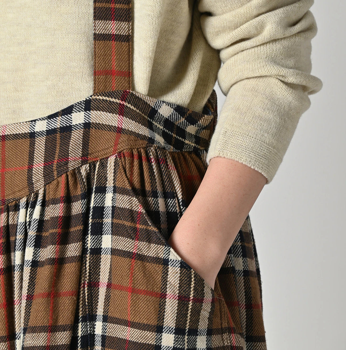 45R Indigo Flannel Apron Jumper Skirt - Image 8