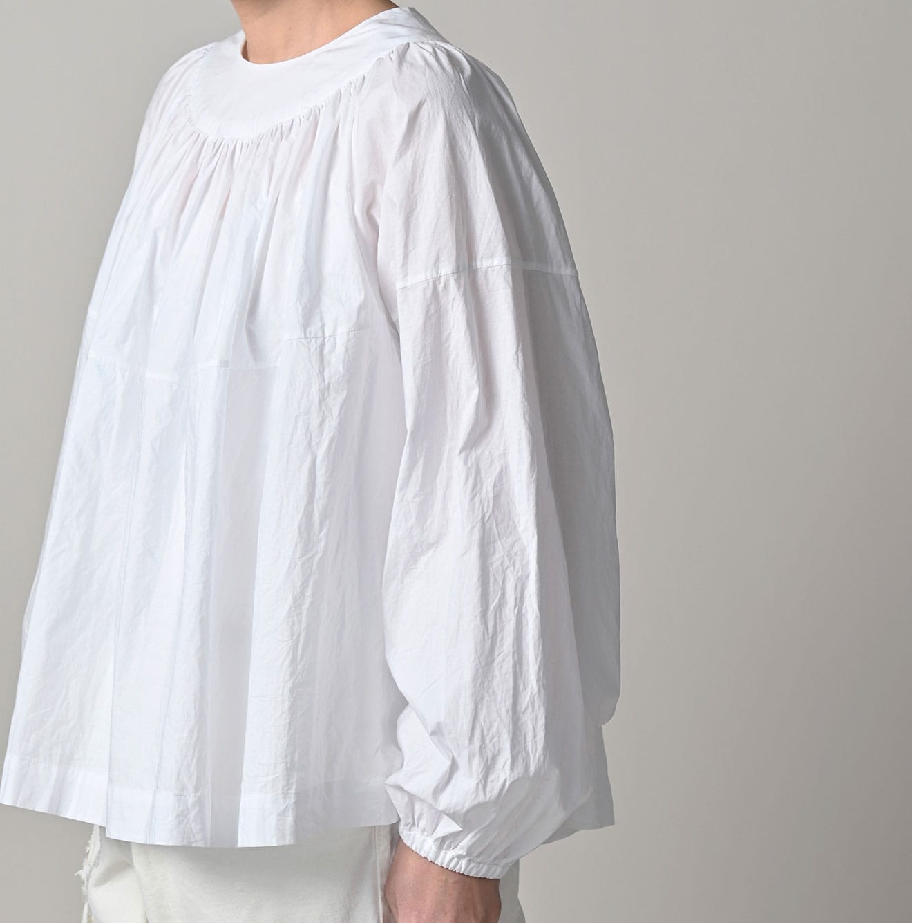 45R Supima Batiste Tuck-Gather Blouse