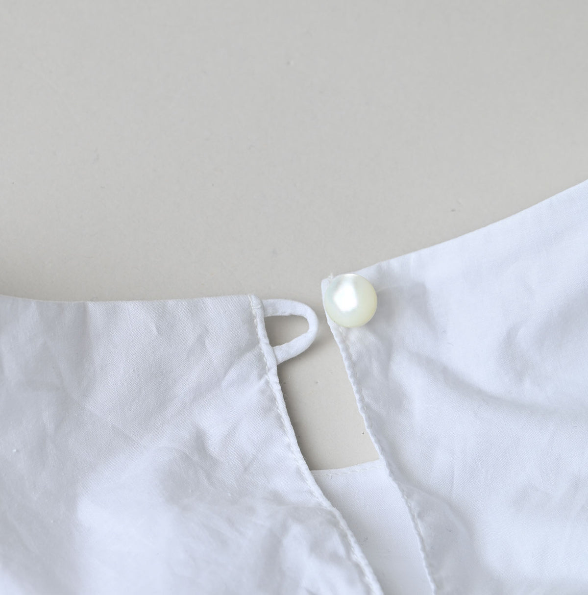 45R Supima Batiste Tuck-Gather Blouse