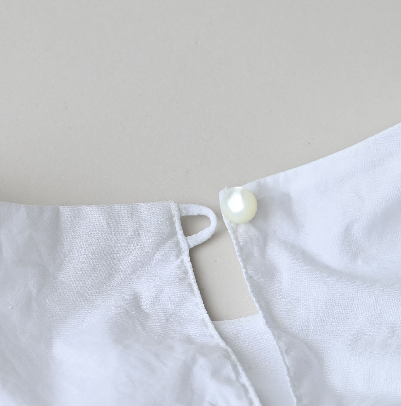 45R Supima Batiste Tuck-Gather Blouse