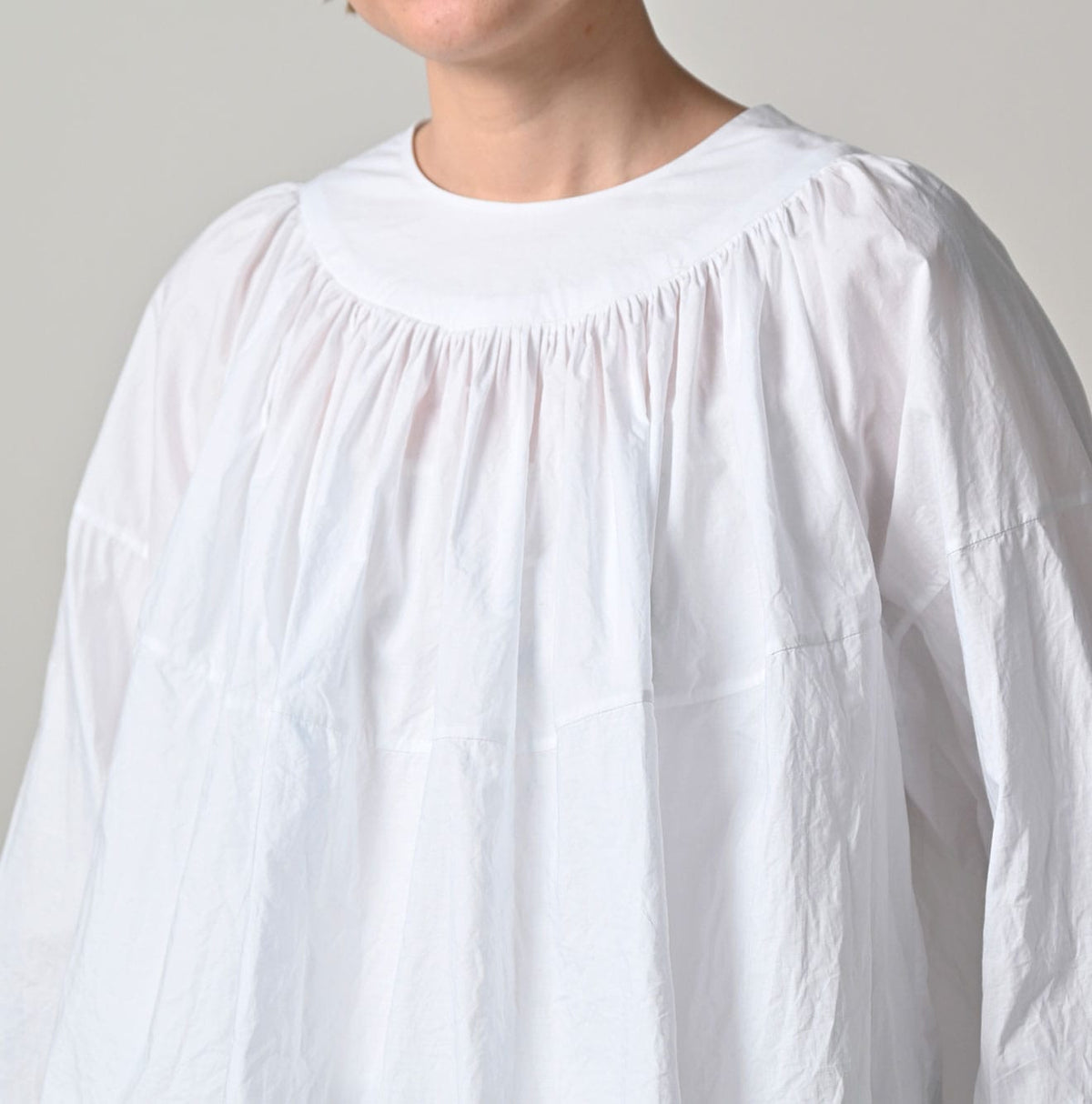 45R Supima Batiste Tuck-Gather Blouse