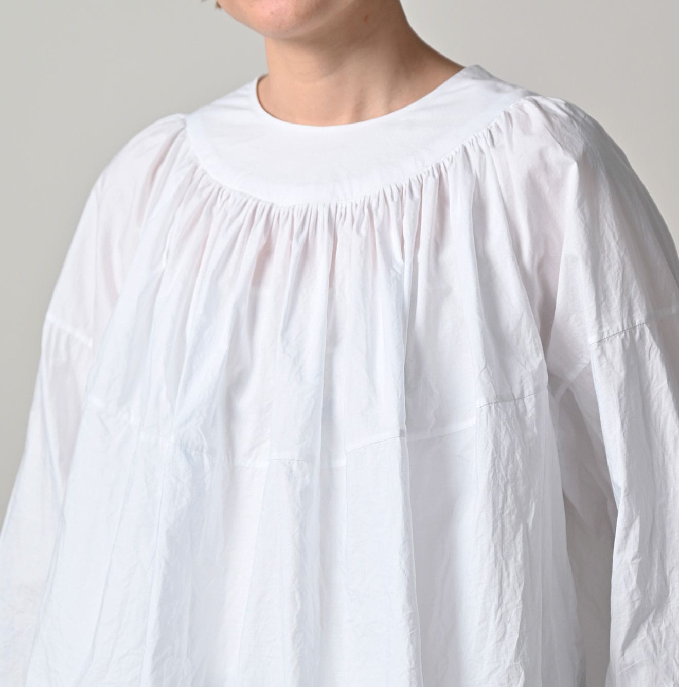 45R Supima Batiste Tuck-Gather Blouse