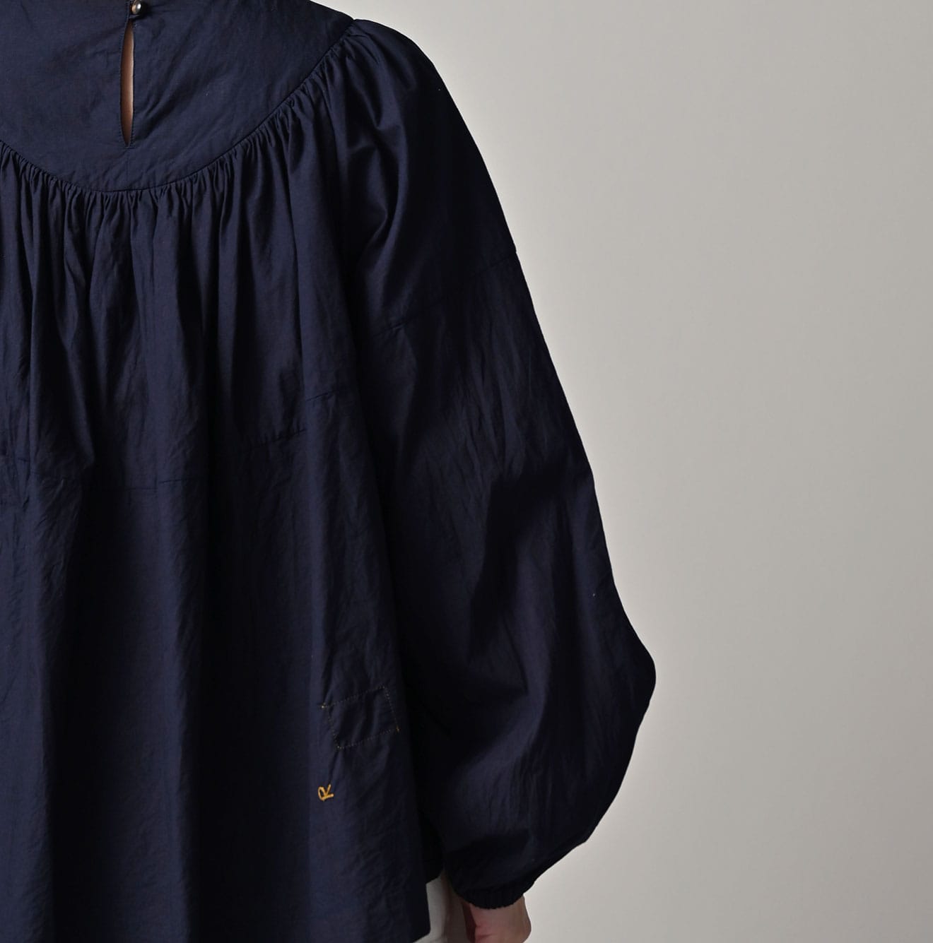 45R Indigo Supima Batiste Tuck-Gather Blouse