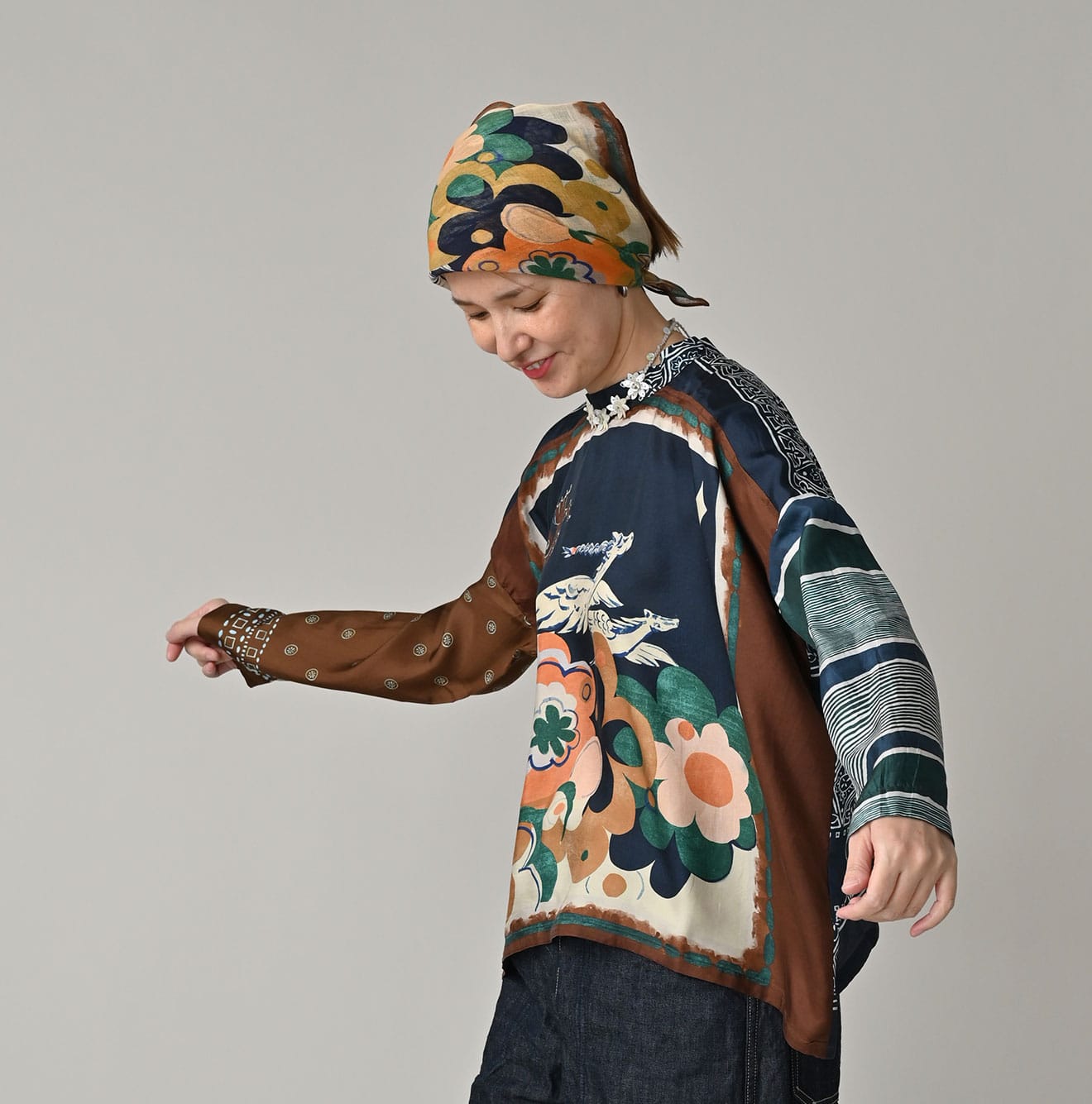 45R Picture Book Bandana Blouse