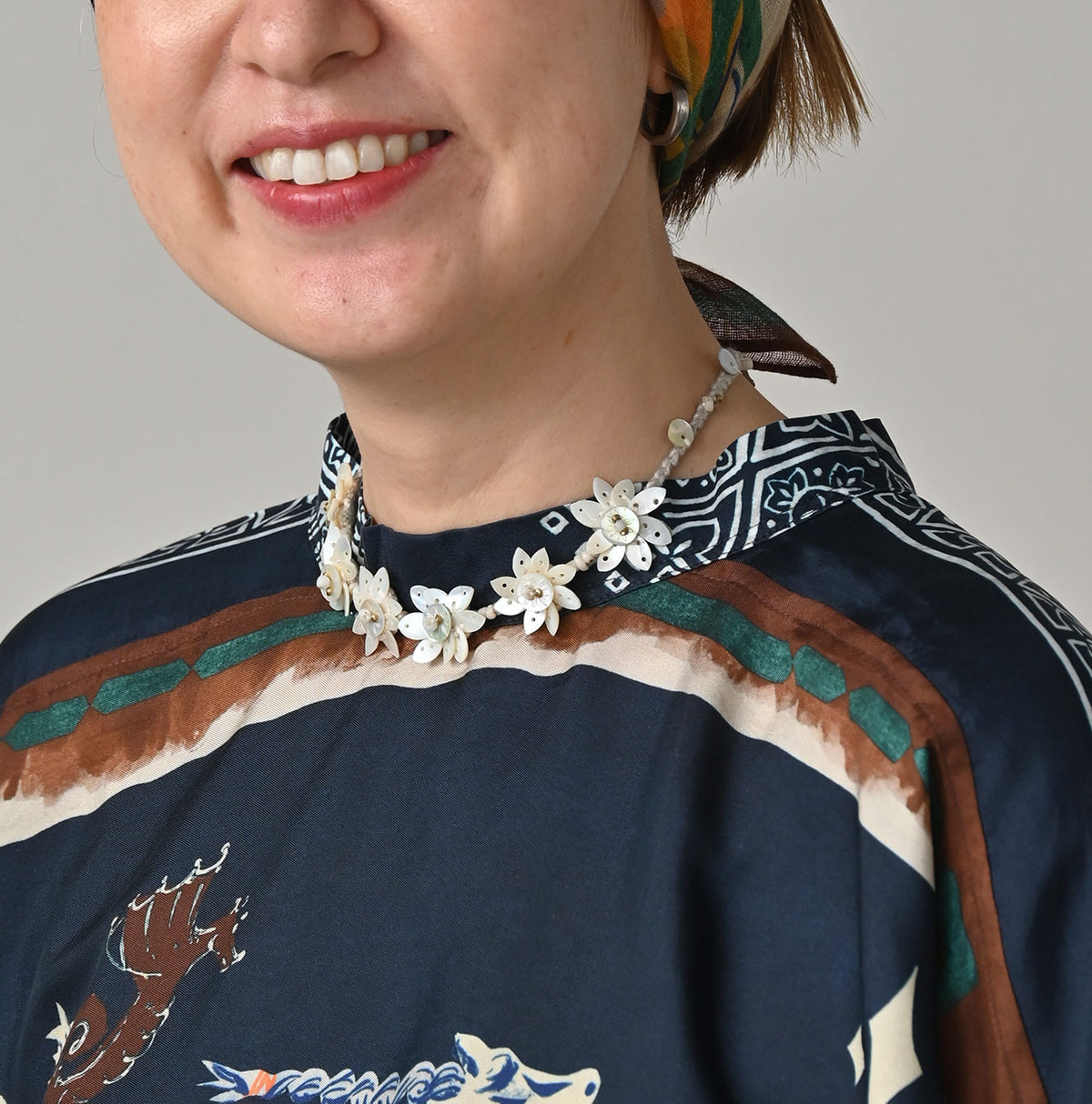 45R Picture Book Bandana Blouse