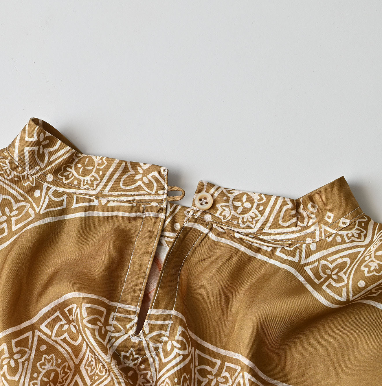 45R Picture Book Bandana Blouse