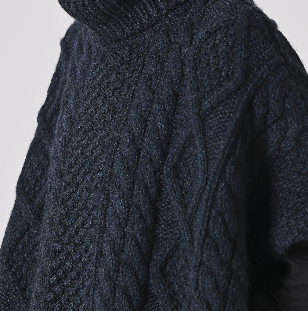 45R Cashmere Aran Poncho - Image 7