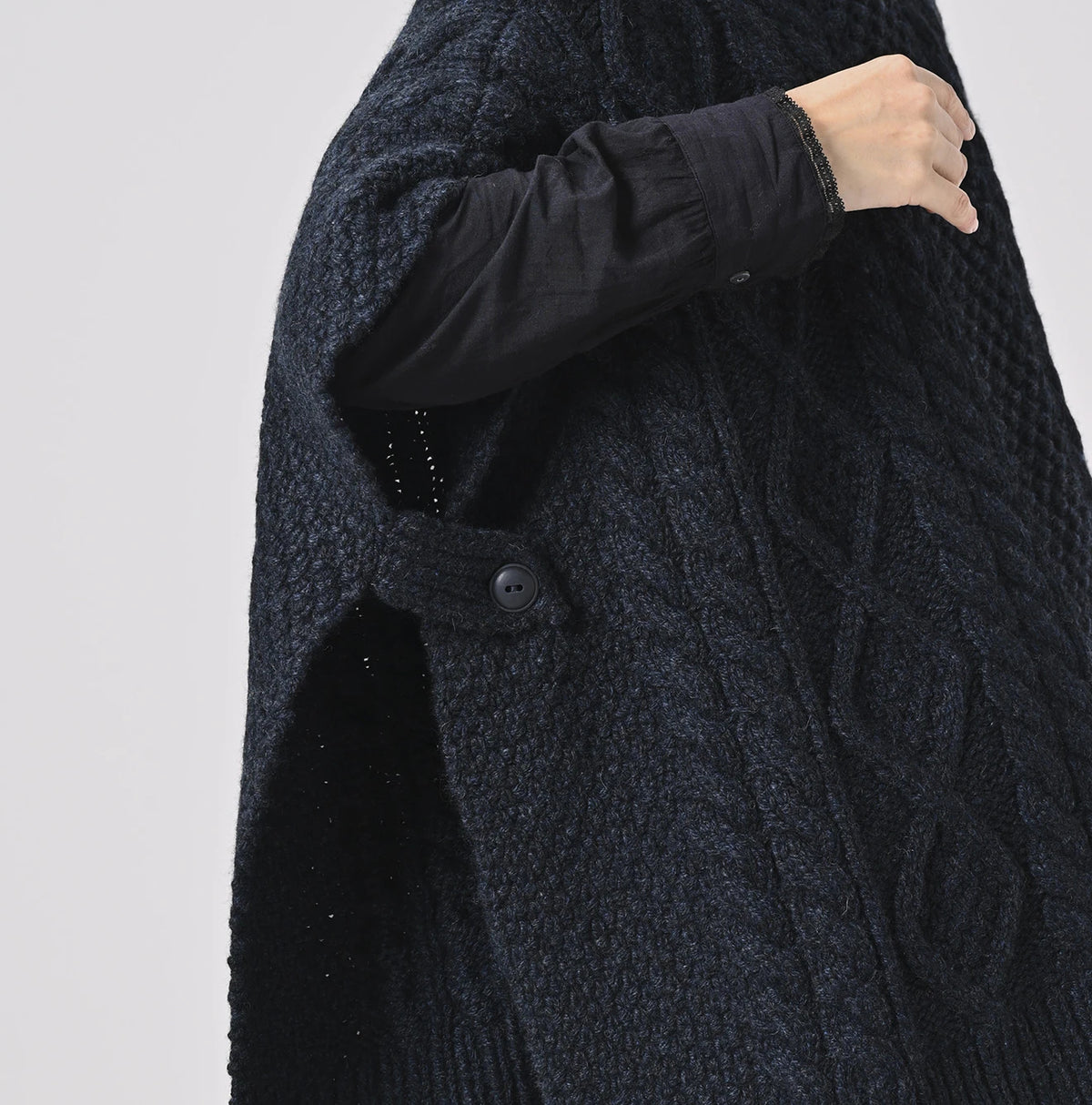45R Cashmere Aran Poncho