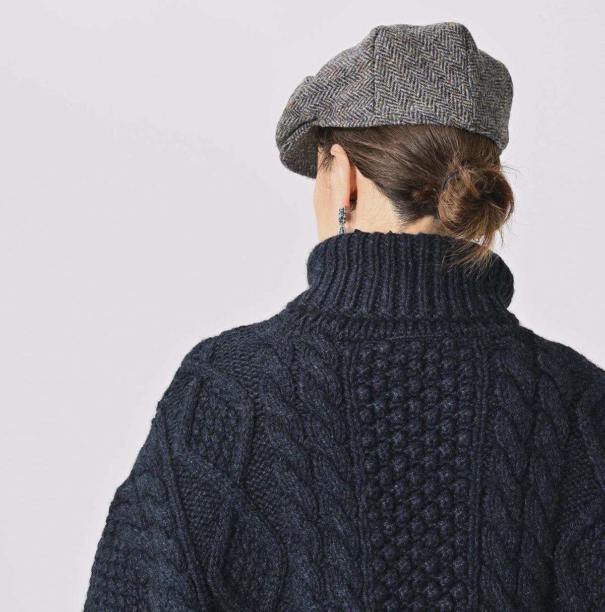 45R Cashmere Aran Poncho - Image 9