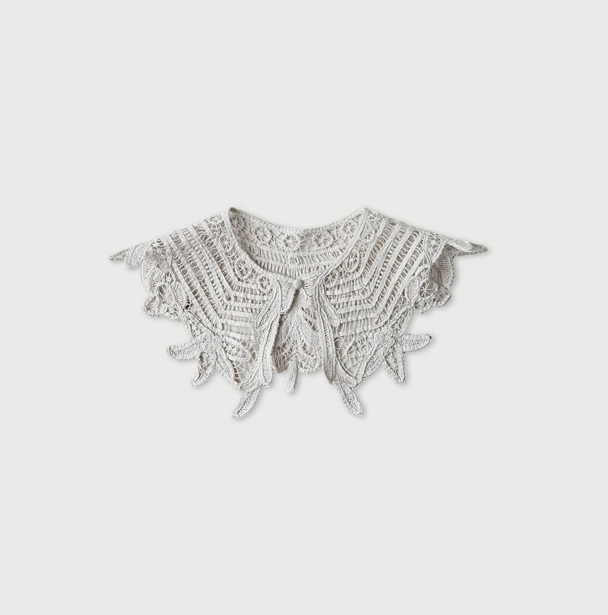 45R Ribbon Lace Collar Grand