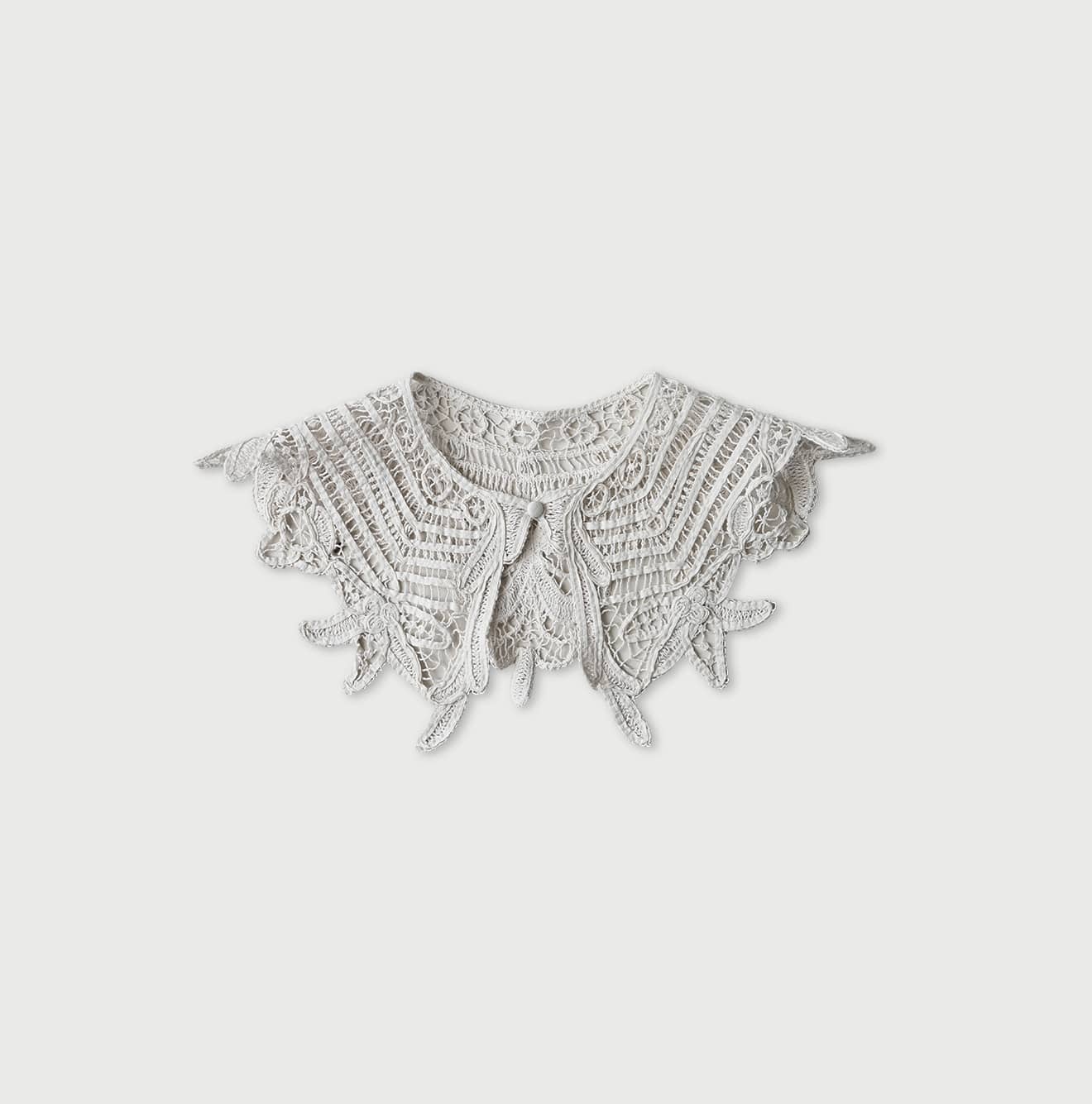 45R Ribbon Lace Collar Grand