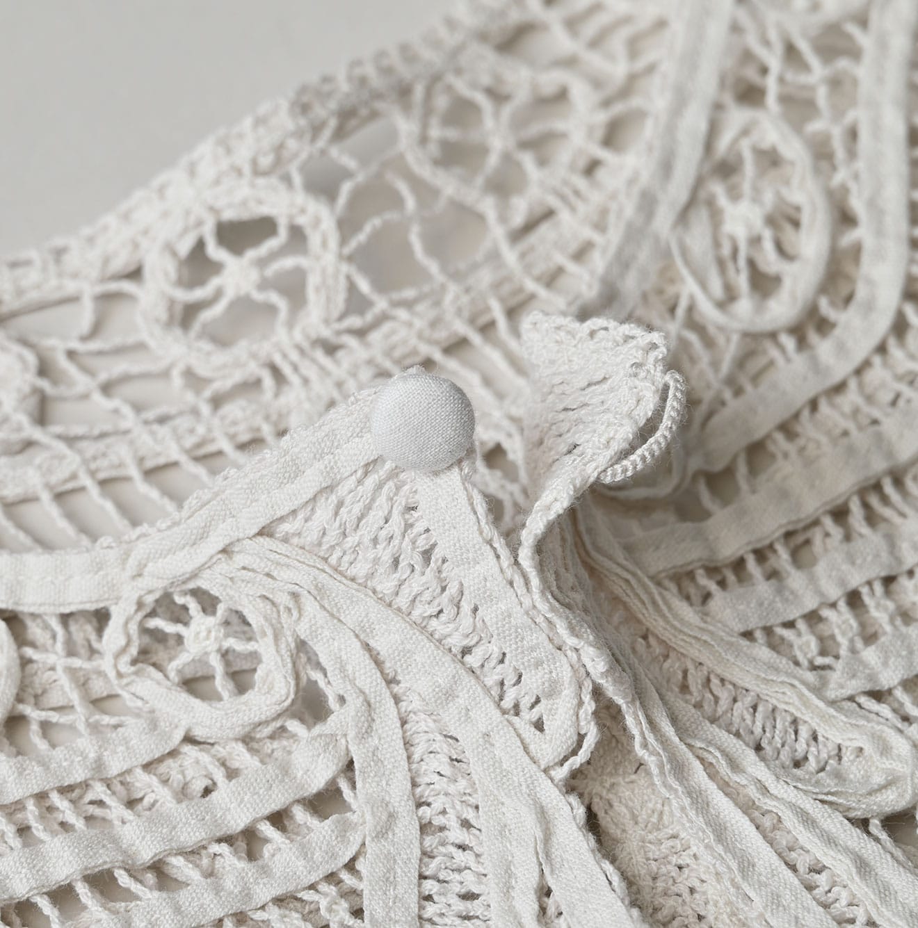 45R Ribbon Lace Collar Grand