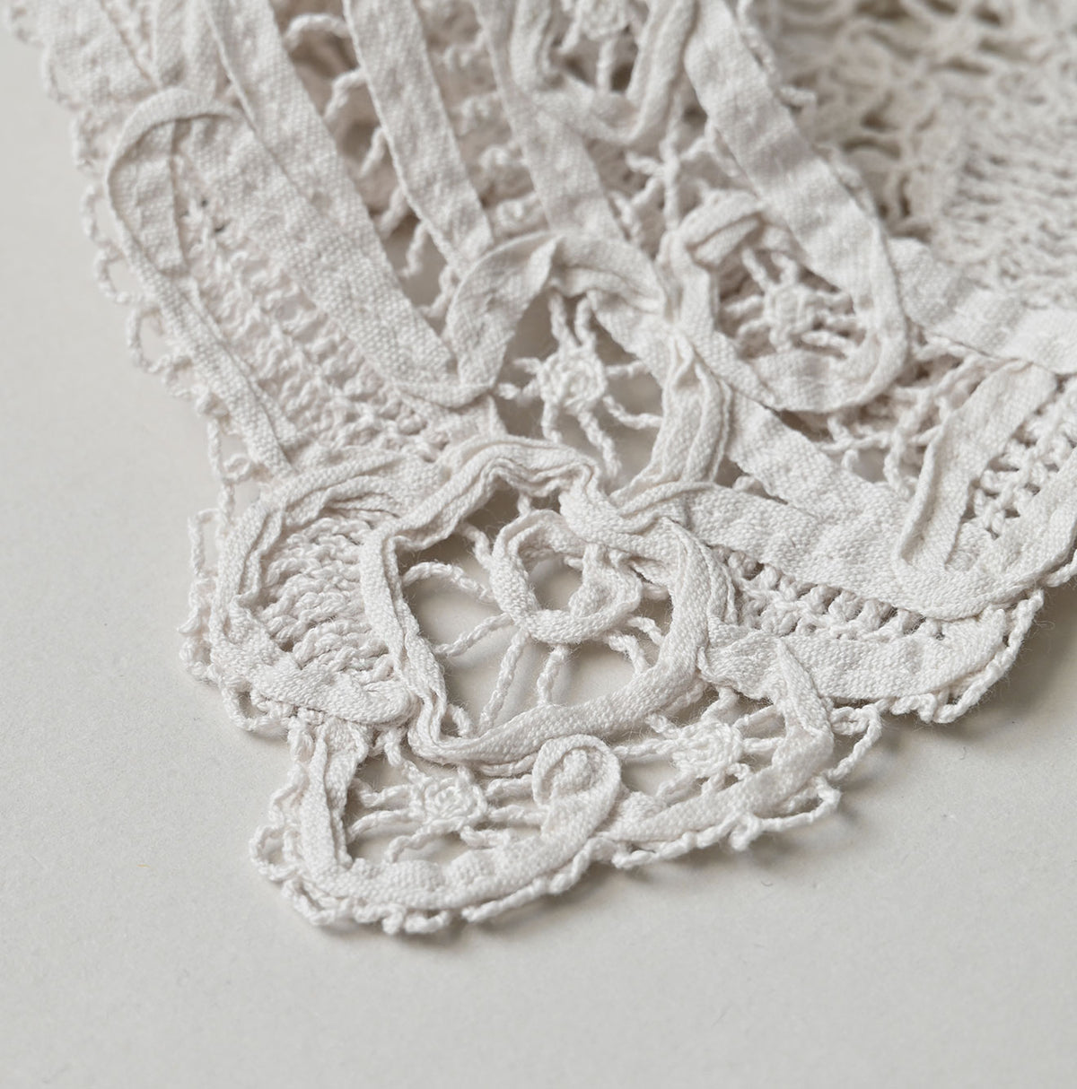 45R Ribbon Lace Collar Petit