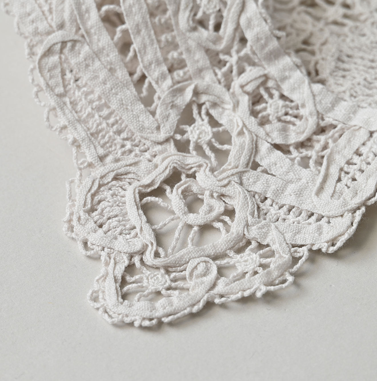 45R Ribbon Lace Collar Petit