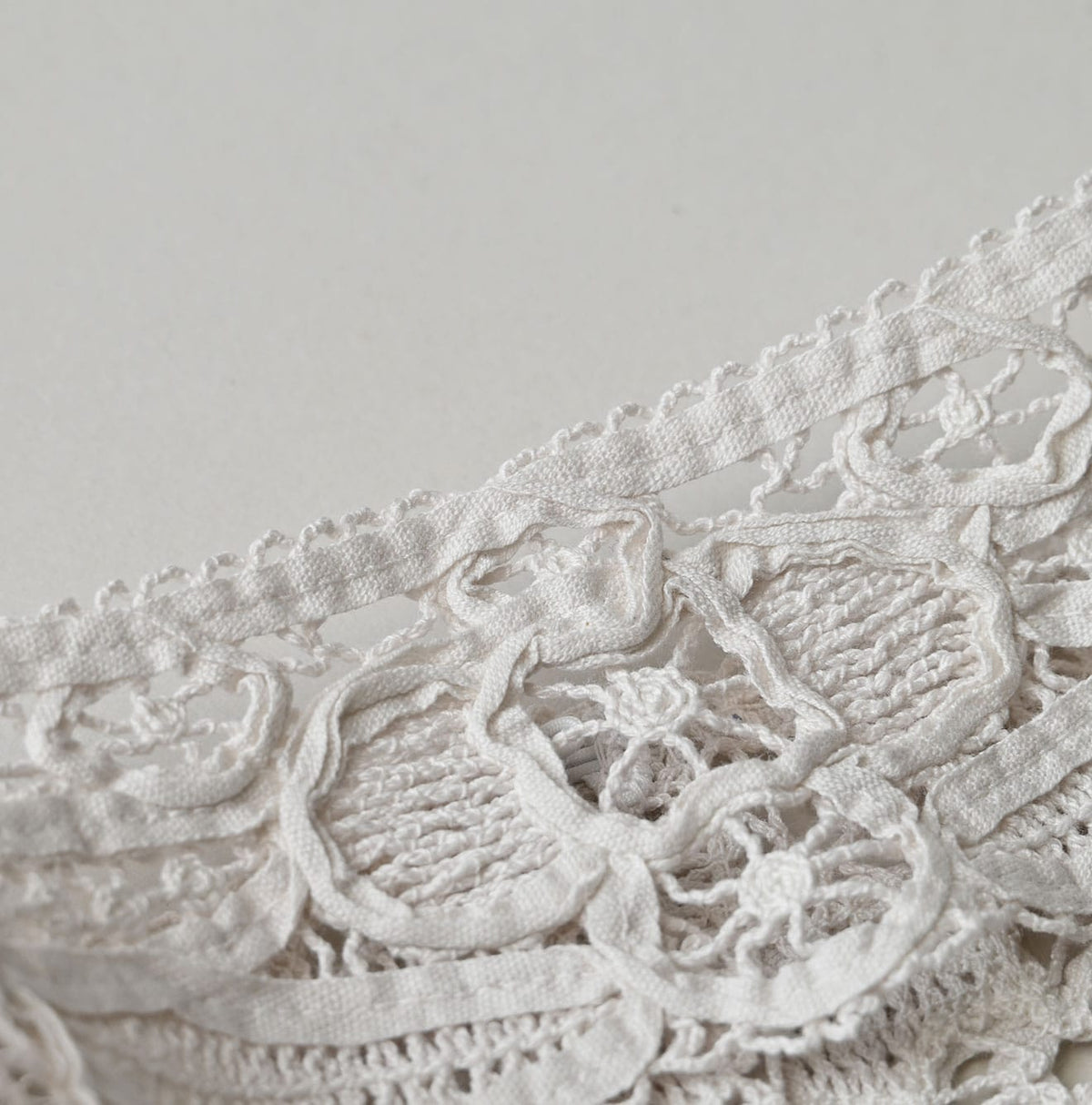 45R Ribbon Lace Collar Petit