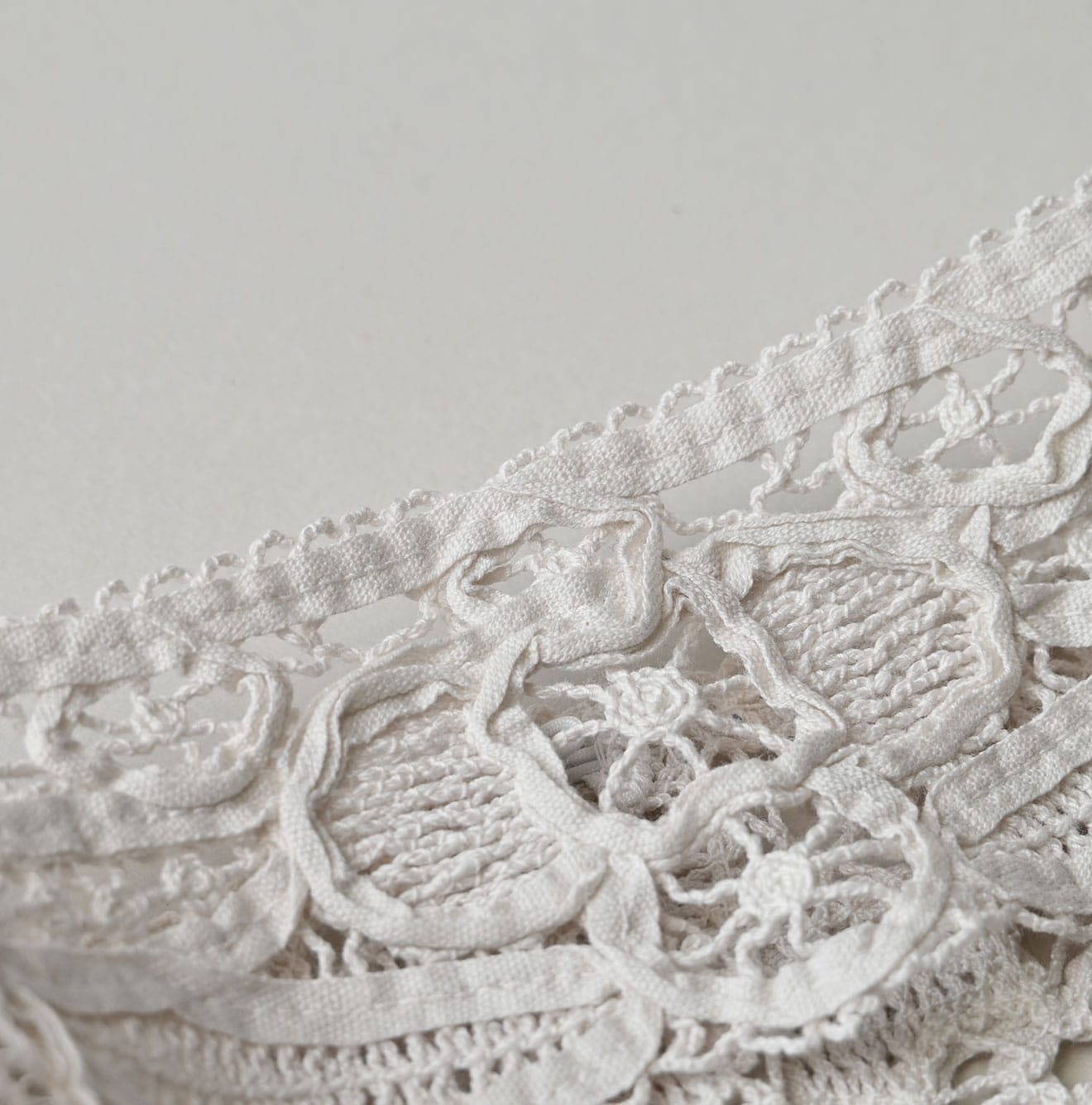 45R Ribbon Lace Collar Petit