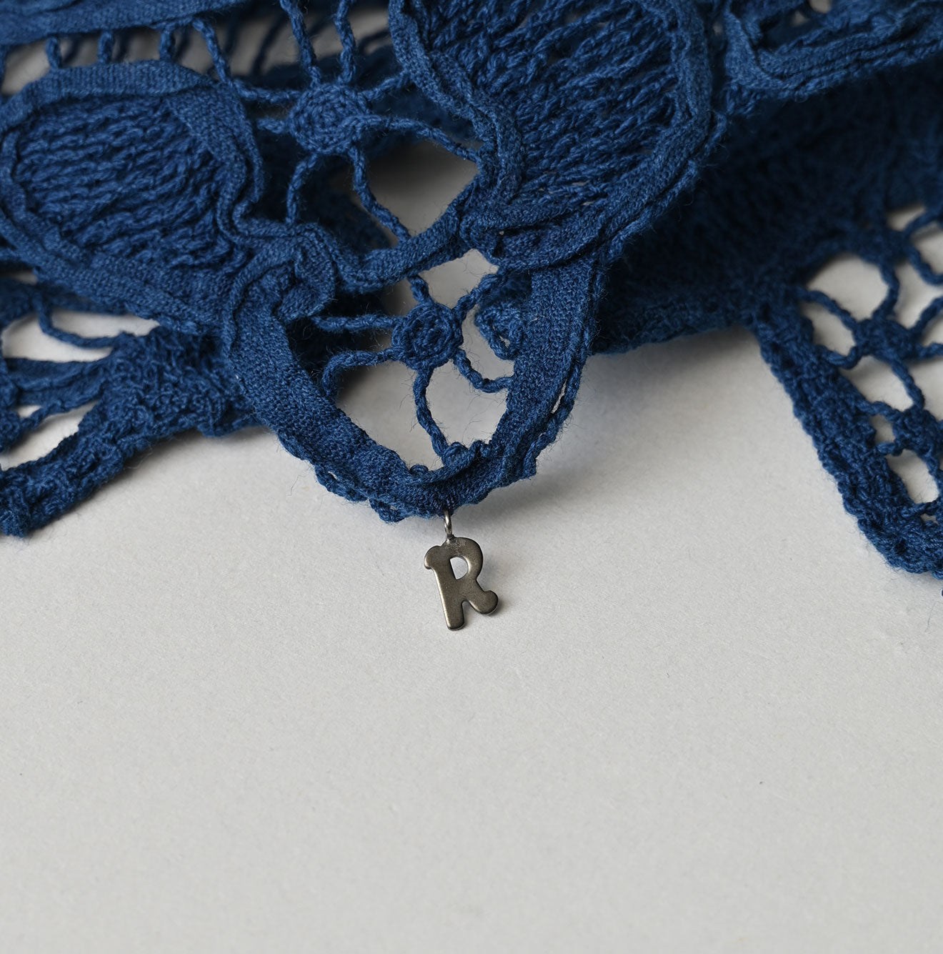 45R Ai Indigo Ribbon Lace Collar Grand