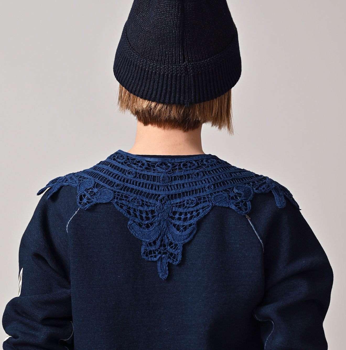 45R Ai Indigo Ribbon Lace Collar Grand