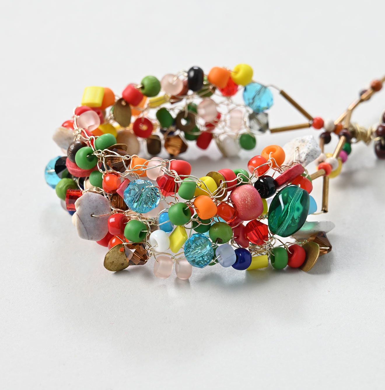 45R Amiami Wire Bead Bracelet