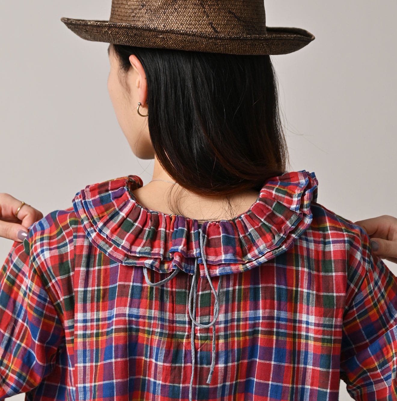 45R Gauze Doublecloth Frilled Collar Plaid Blouse