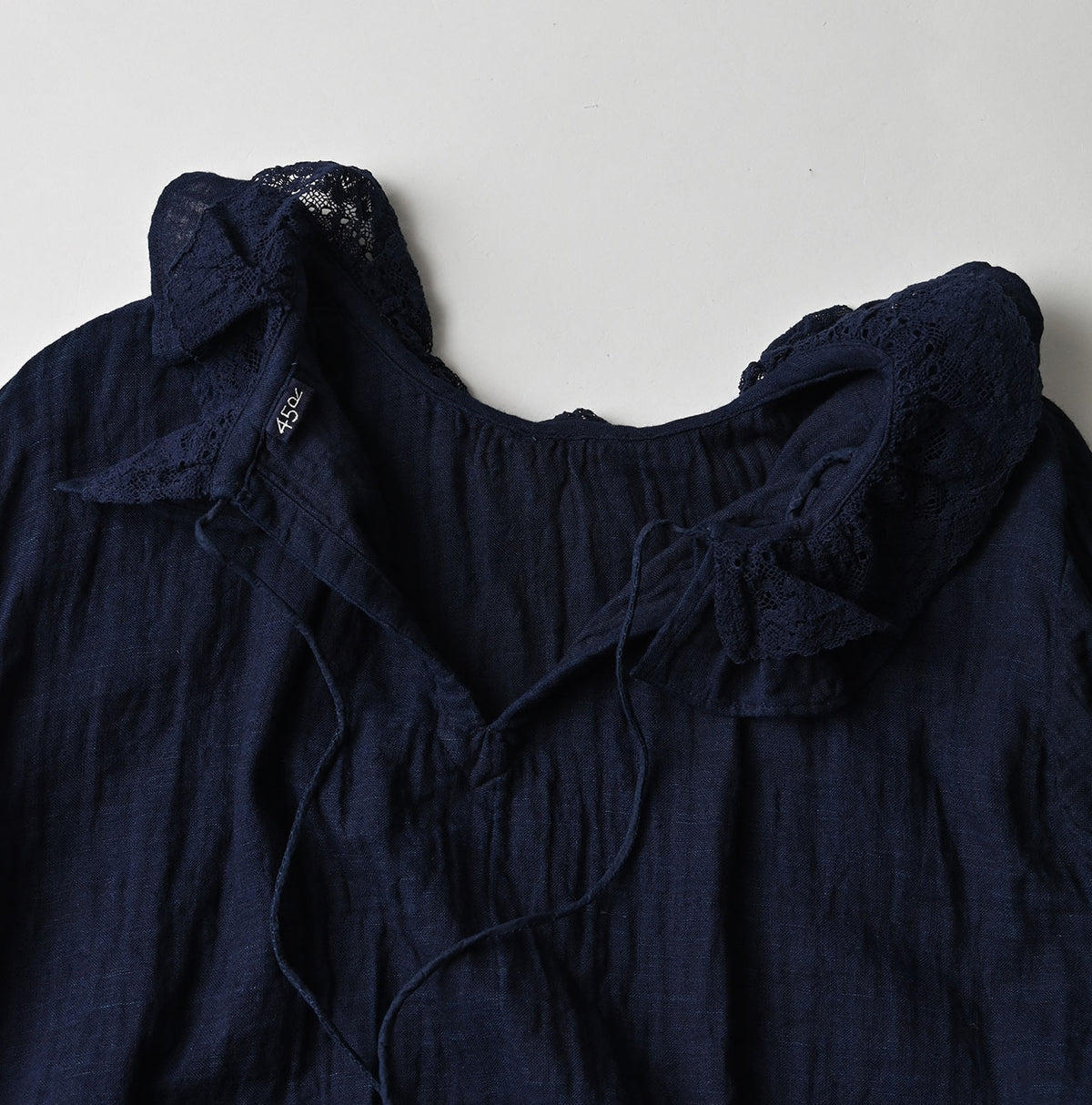45R Indigo Gauze Doublecloth Frilled Collar Blouse
