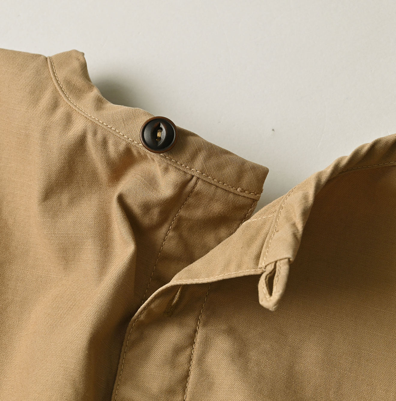 45R Back Sateen Puff Sleeve Blouse - Image 15