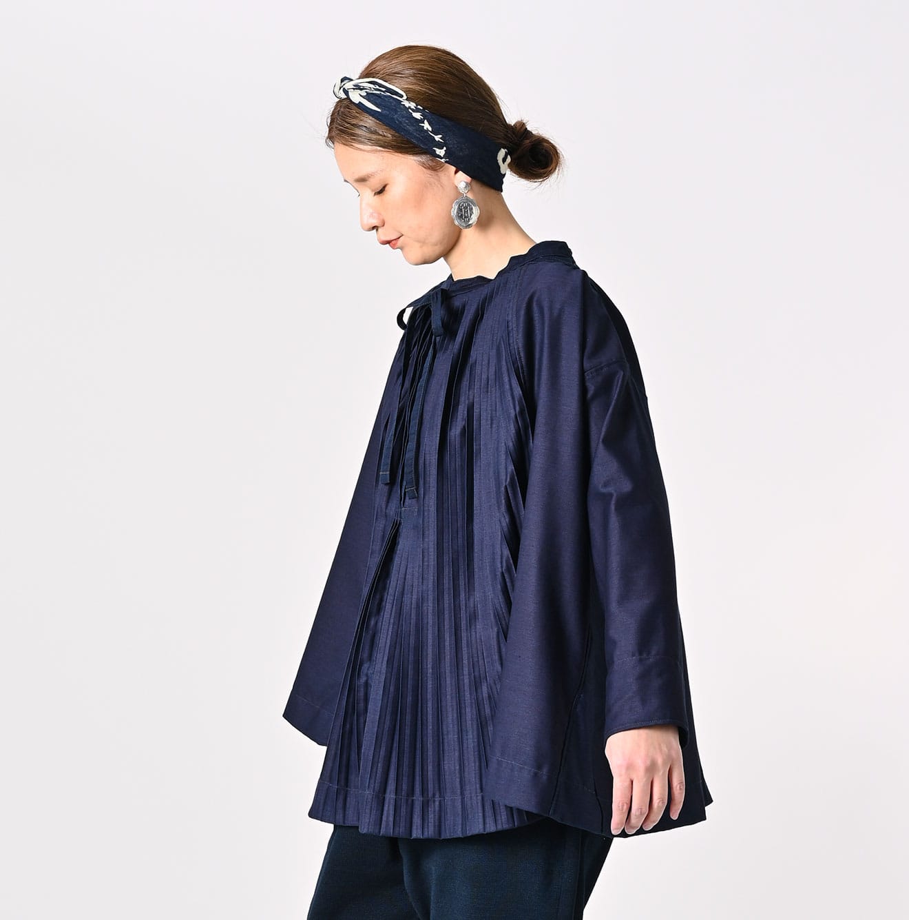 45R Indigo Awa Satin Pleats Smoking Blouse