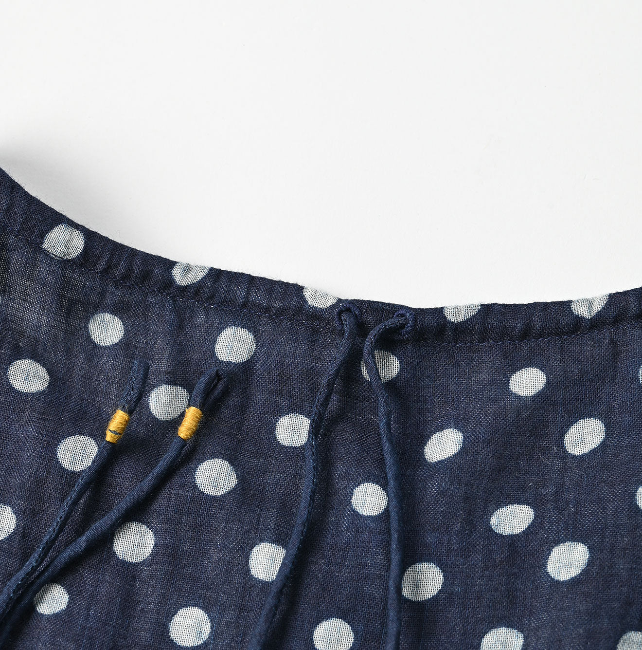 45R Indigo Fuwafuwa Double-woven Dots Blouse