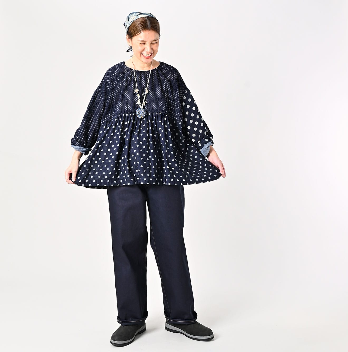 45R Indigo Fuwafuwa Double-woven Dots Blouse