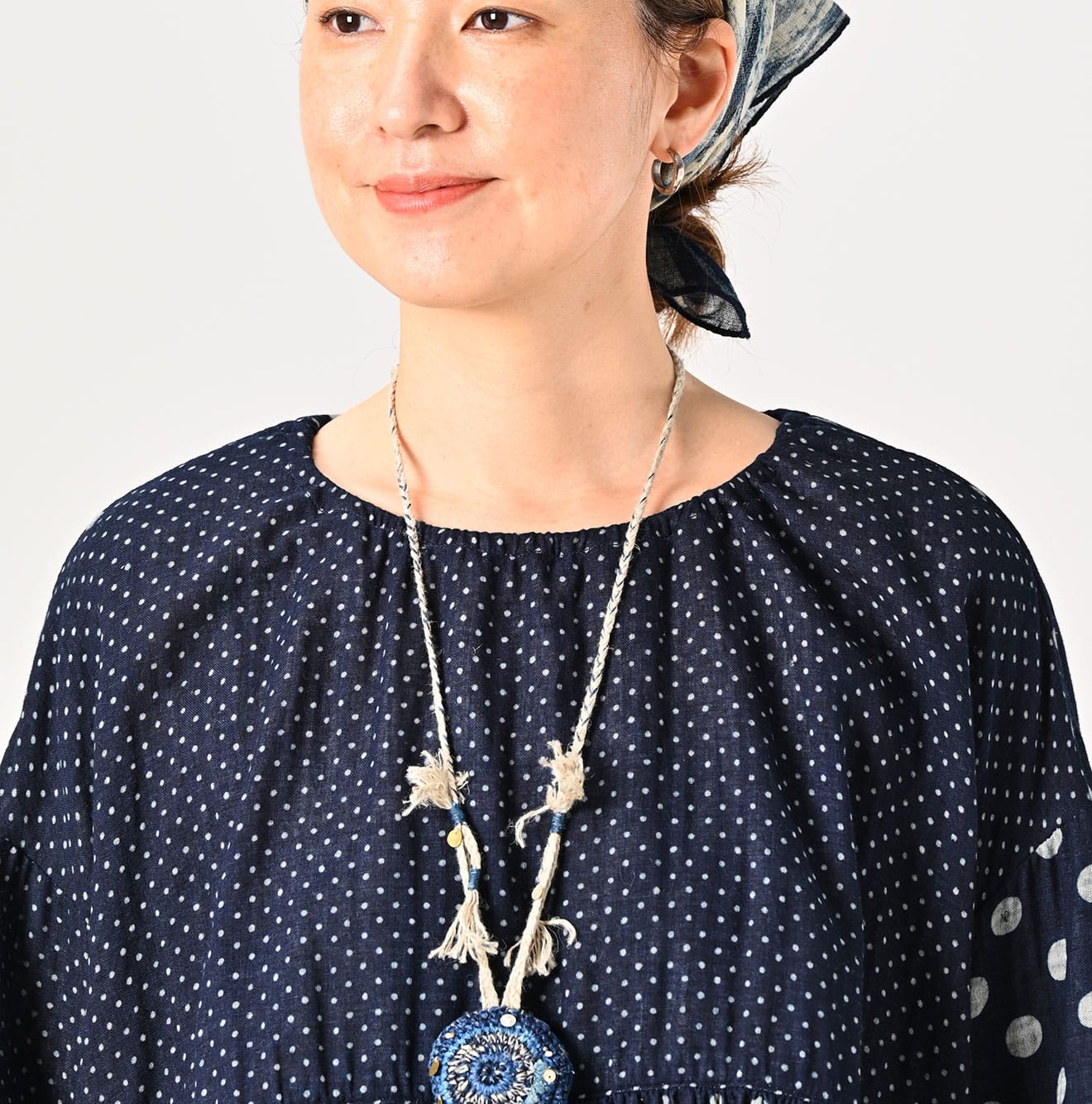 45R Indigo Fuwafuwa Double-woven Dots Blouse