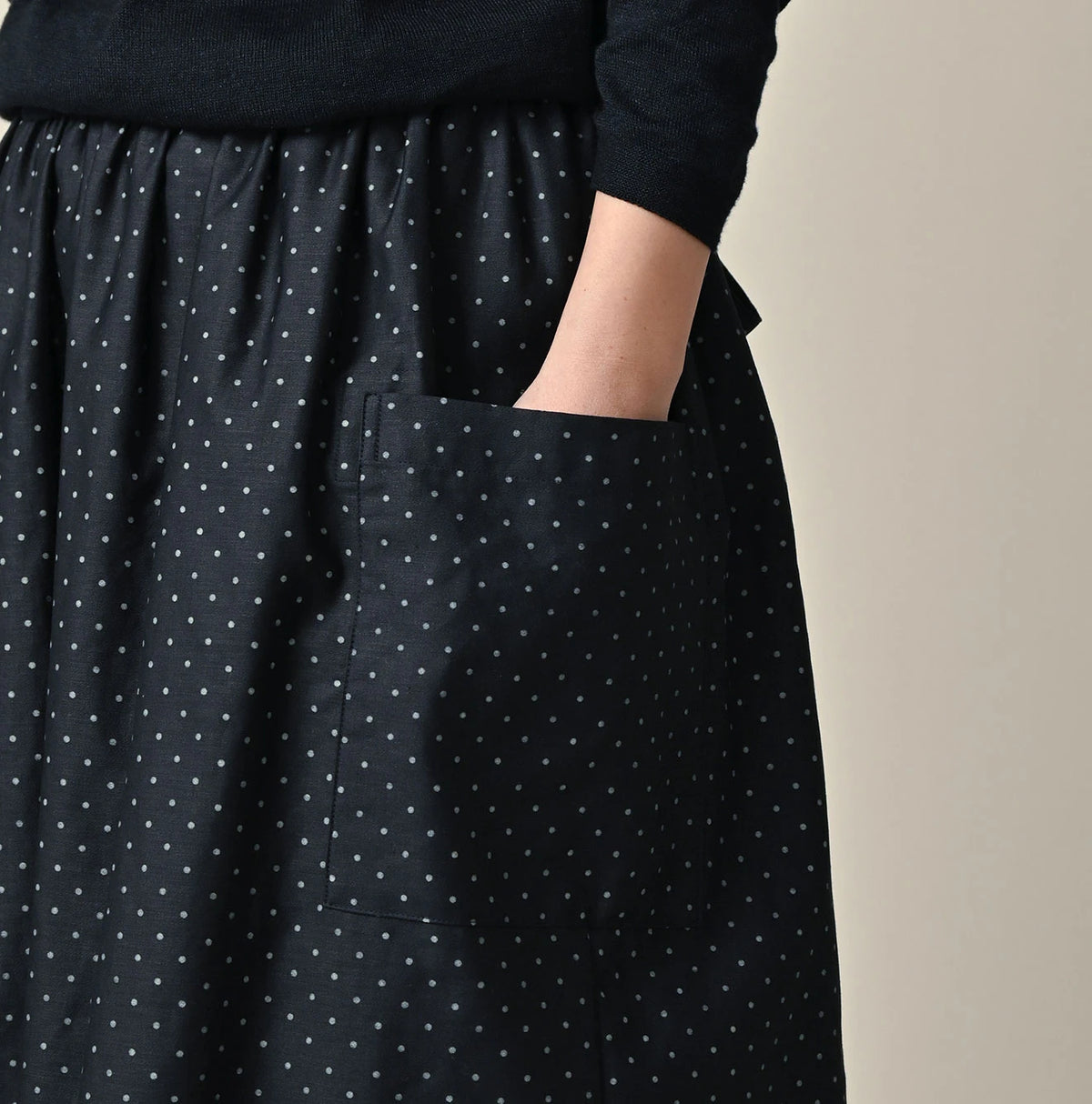 45R Indigo Dot Print Apron Skirt - Image 7