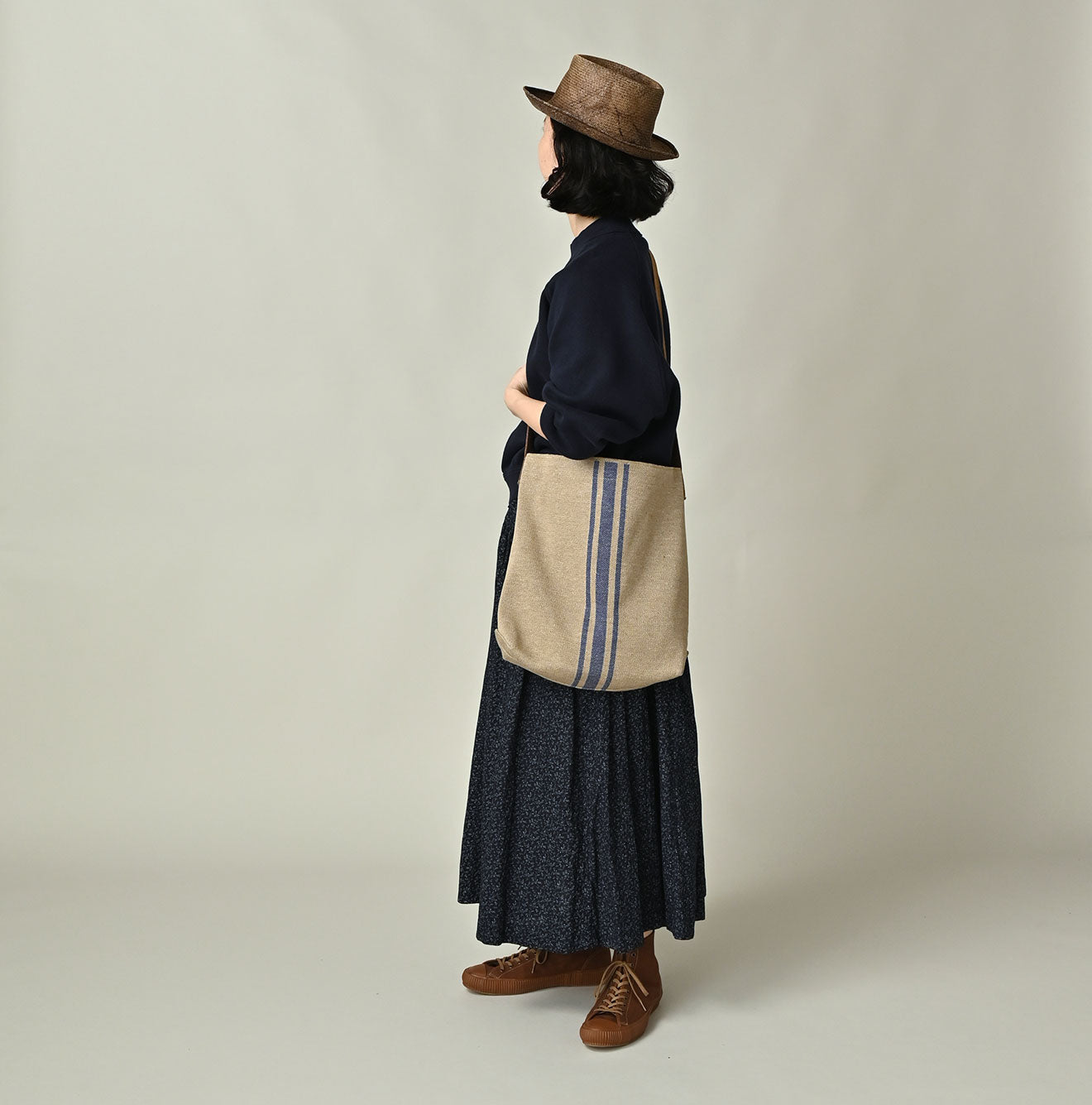 45R Jacquard Stripe Tote Bag - Image 4