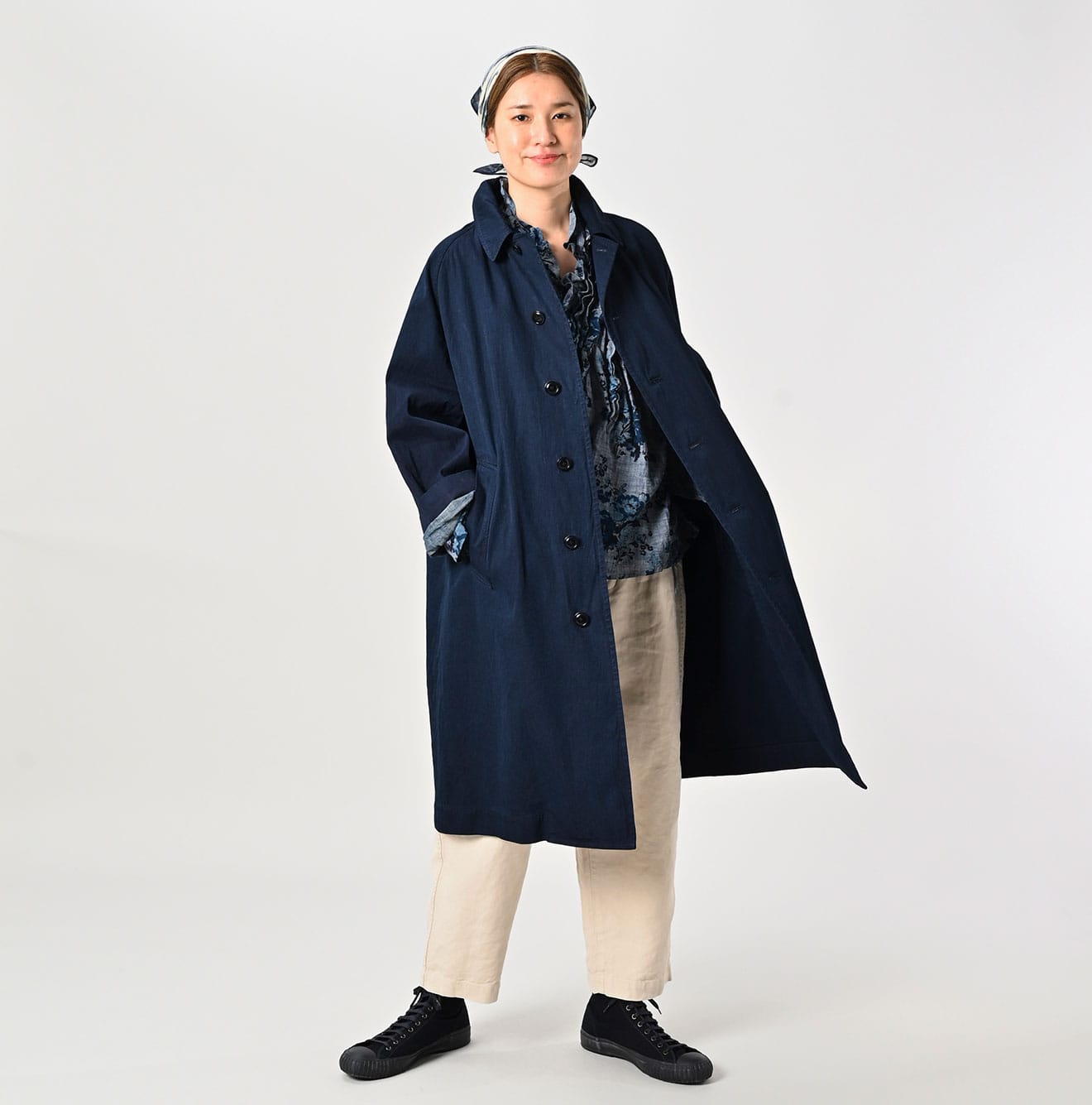 45R Indigo Light Gabardine 908 Balmacaan Coat