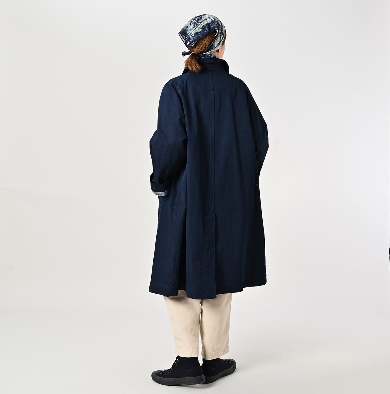 45R Indigo Light Gabardine 908 Balmacaan Coat