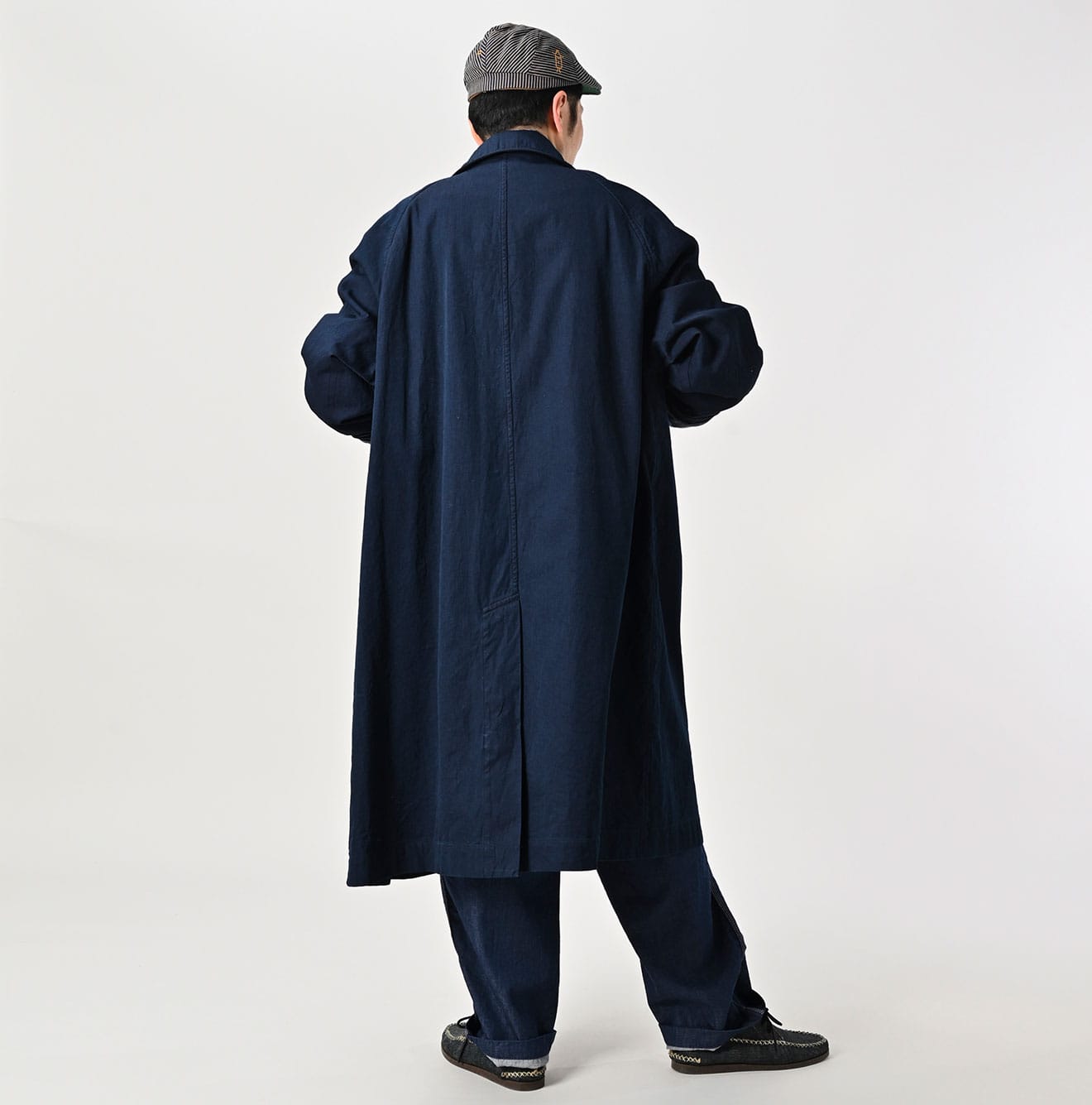 45R Indigo Light Gabardine 908 Balmacaan Coat