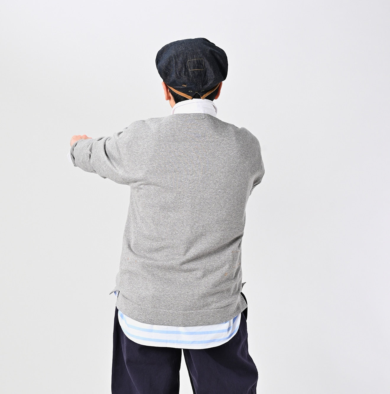 45R Gray Knit-sewn 908 T-shirt