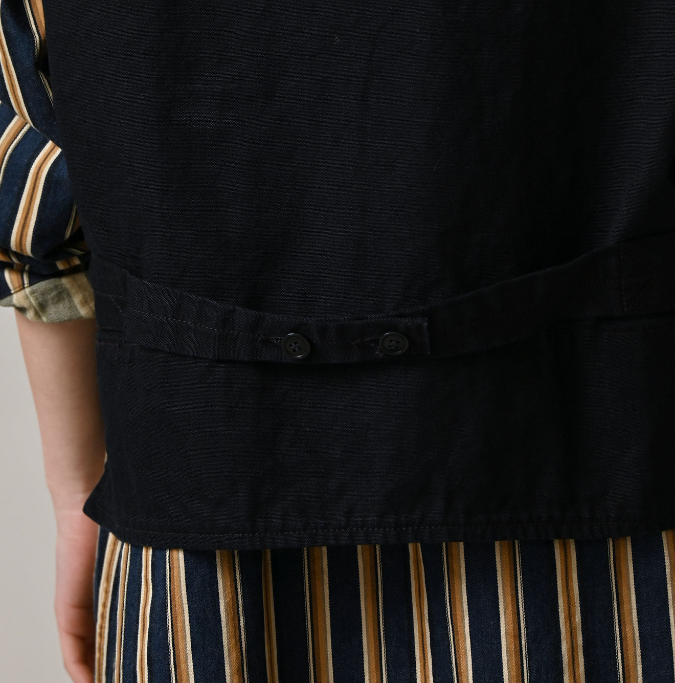 45R Indigo Duck 908 Hunting Vest - Image 16